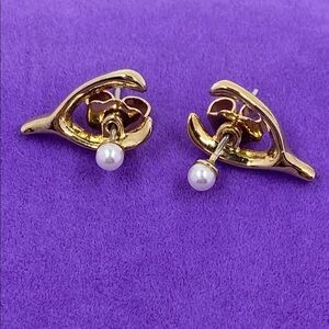 💛 Avon Gold Wishbone Pearl Earrings